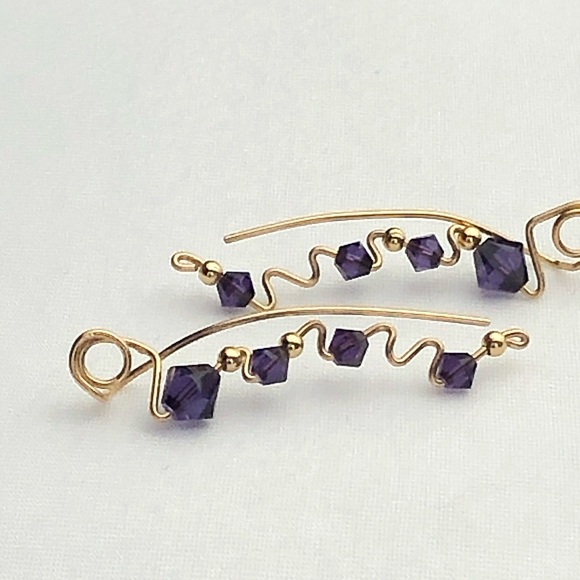 🐷 Handcrafted G.F. Wire Wrapped Climbing Earrings - Picture 4 of 4